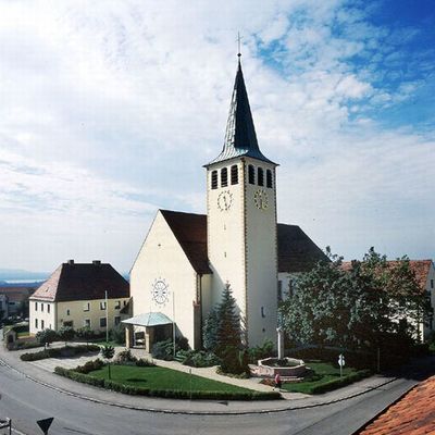 Bild vergrößern: Pfarrkirche St. Stephanus Wackersdorf alt