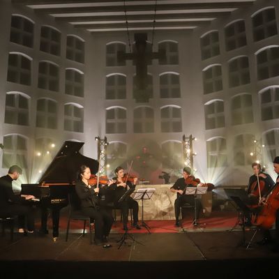 Bild vergrern: Florian Christl & The Modern String Quintet (3)