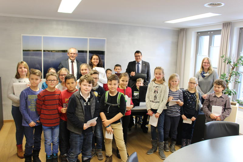 Steinberger Grundschule besucht Rathaus